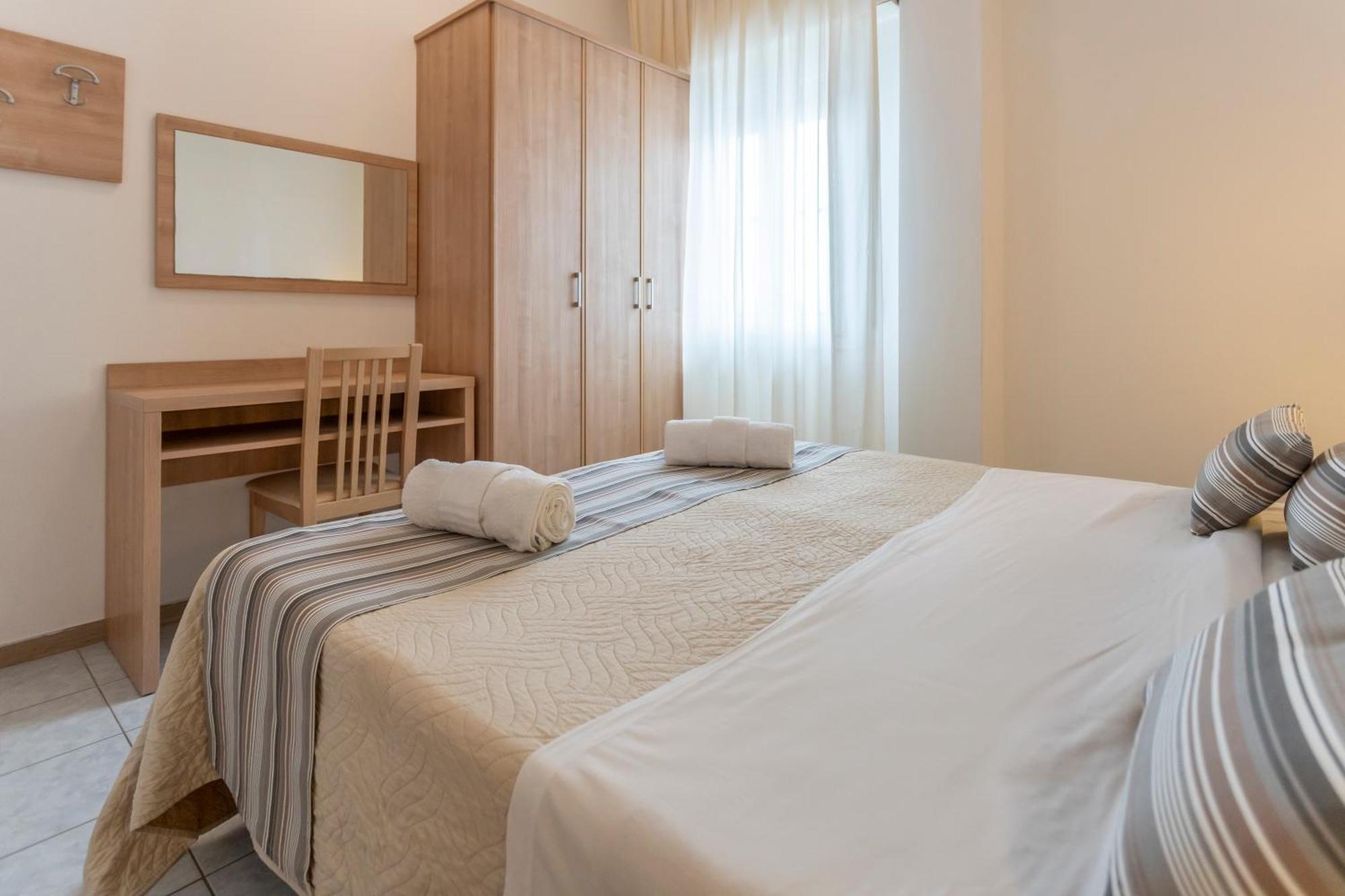 Hotel Cormoran Riccione Exterior photo