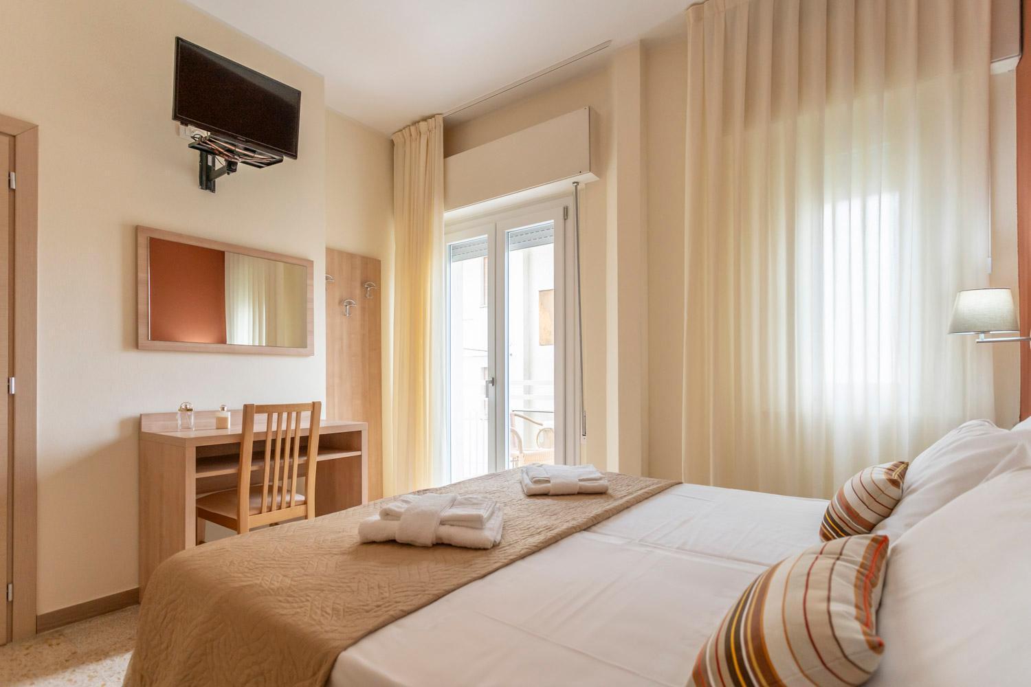 Hotel Cormoran Riccione Exterior photo