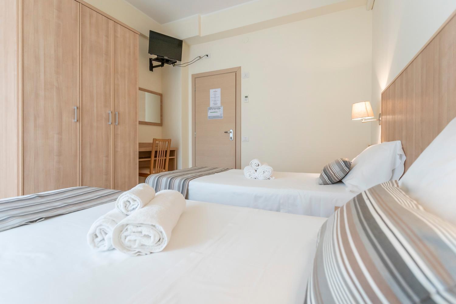 Hotel Cormoran Riccione Exterior photo